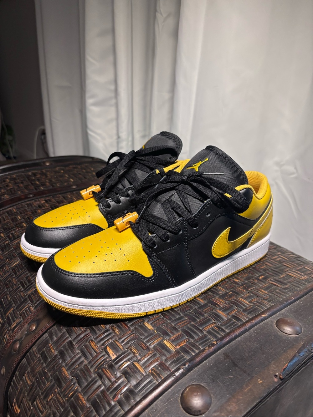Jordan 1 Low - “Ocre” near deadstock